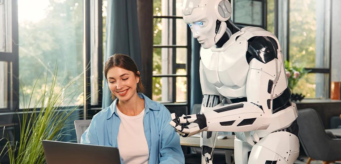 Recruiter gebruikt een AI-assistent voor vacatureteksten en kandidatenanalyse voor zijn uitzendbureau