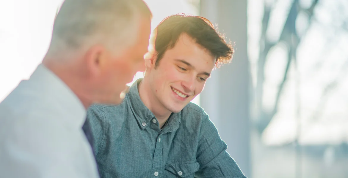 Kandidaat die proefdraait en kennismaakt met werkgever voor mogelijke indiensttreding