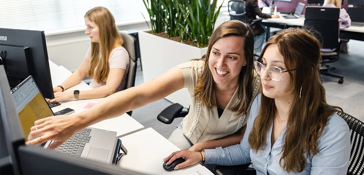 Backoffice specialisten van Flexhub aan het werk voor uitzendbureaus