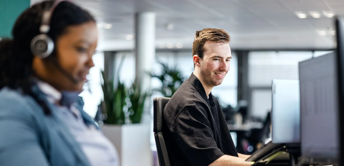 Flexhub-medewerkers aan het werk op kantoor