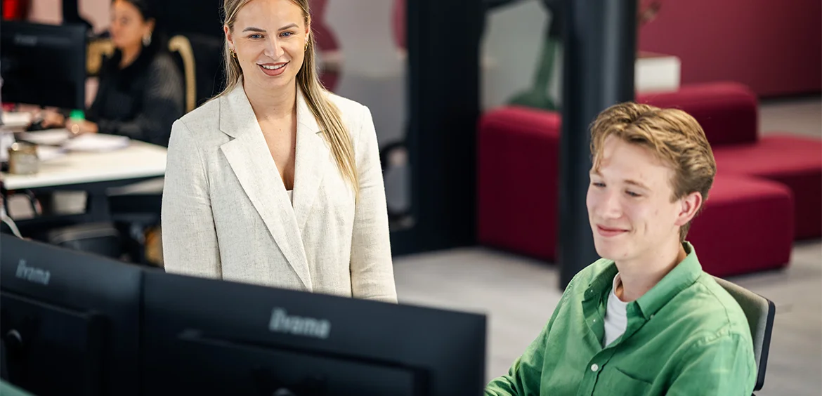 Medewerkers van Flexhub bespreken wat er verandert door de Wtta en wat de gevolgen zijn voor uitzendbureaus.